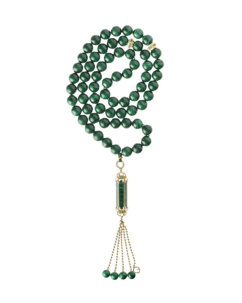 Green Malachite 66 Beads in 18K Yellow Gold and Garnet